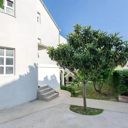 Apartamento With Parking Space Kastel Novi, - 20997 Kaštela