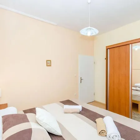 Apartmán With Parking Space Kastel Novi, - 20997 Kaštela